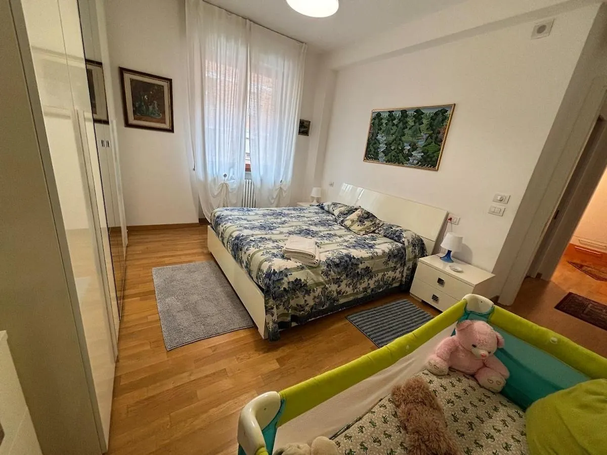 公寓 Beautiful New Apartment, Near Torre Di 比萨