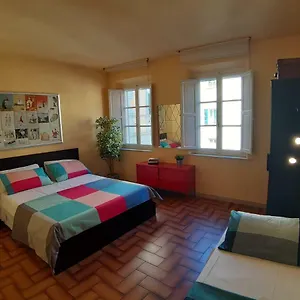 Francesca House Piza