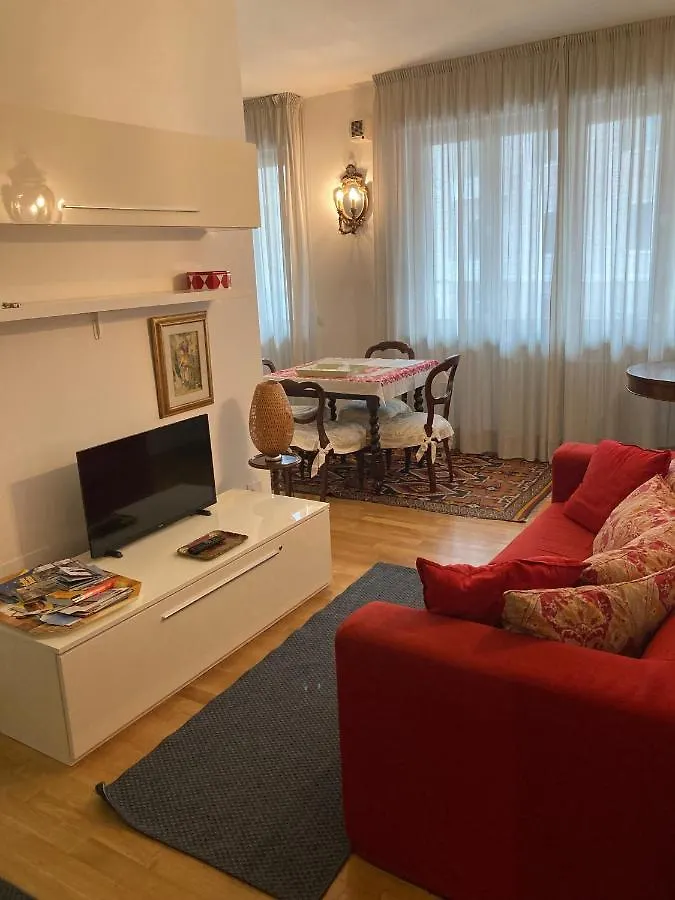 Beautiful New Apartment, Near Torre Di Pisa Italy