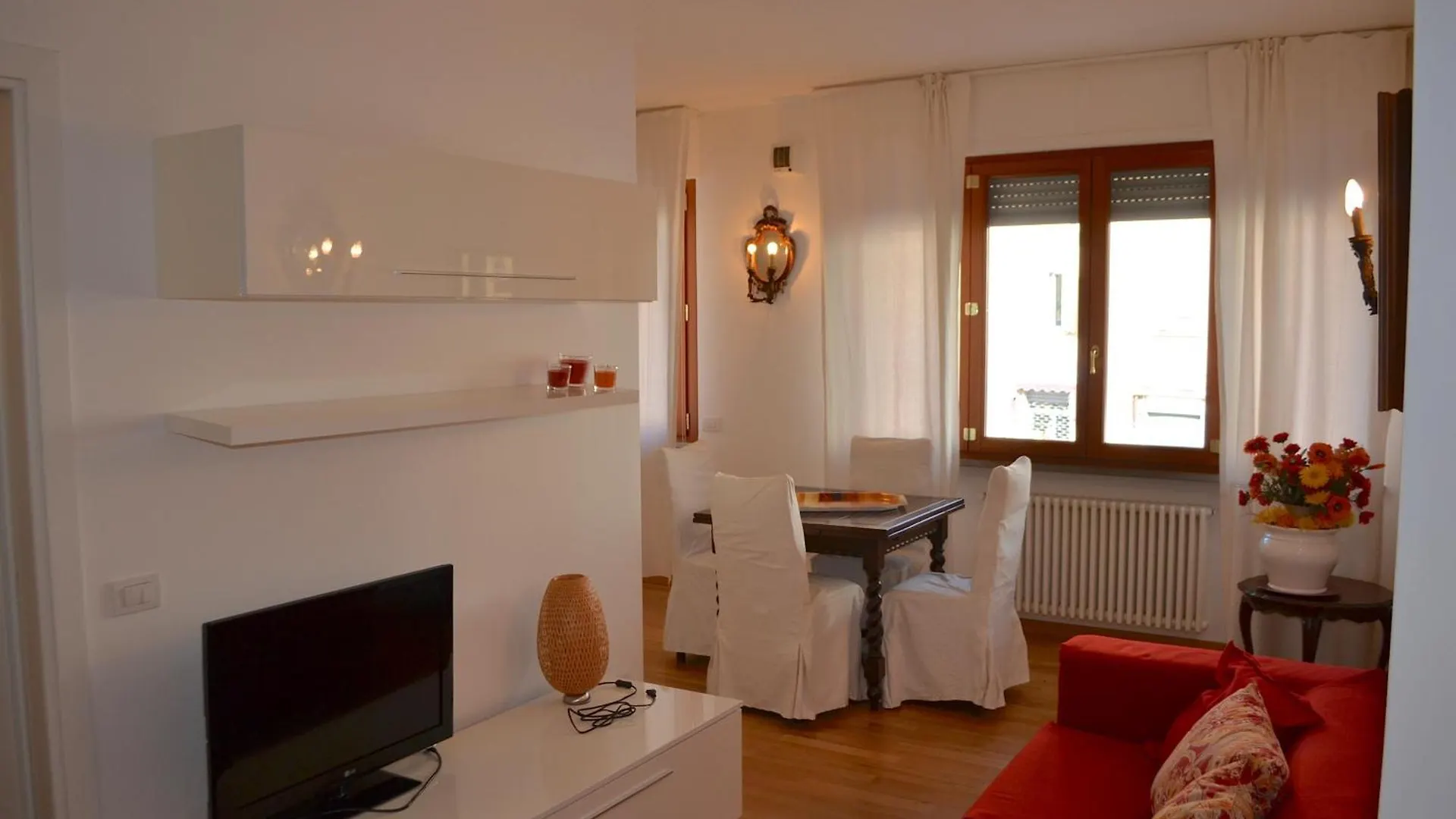 Beautiful New Apartment, Near Torre Di Pisa Italy