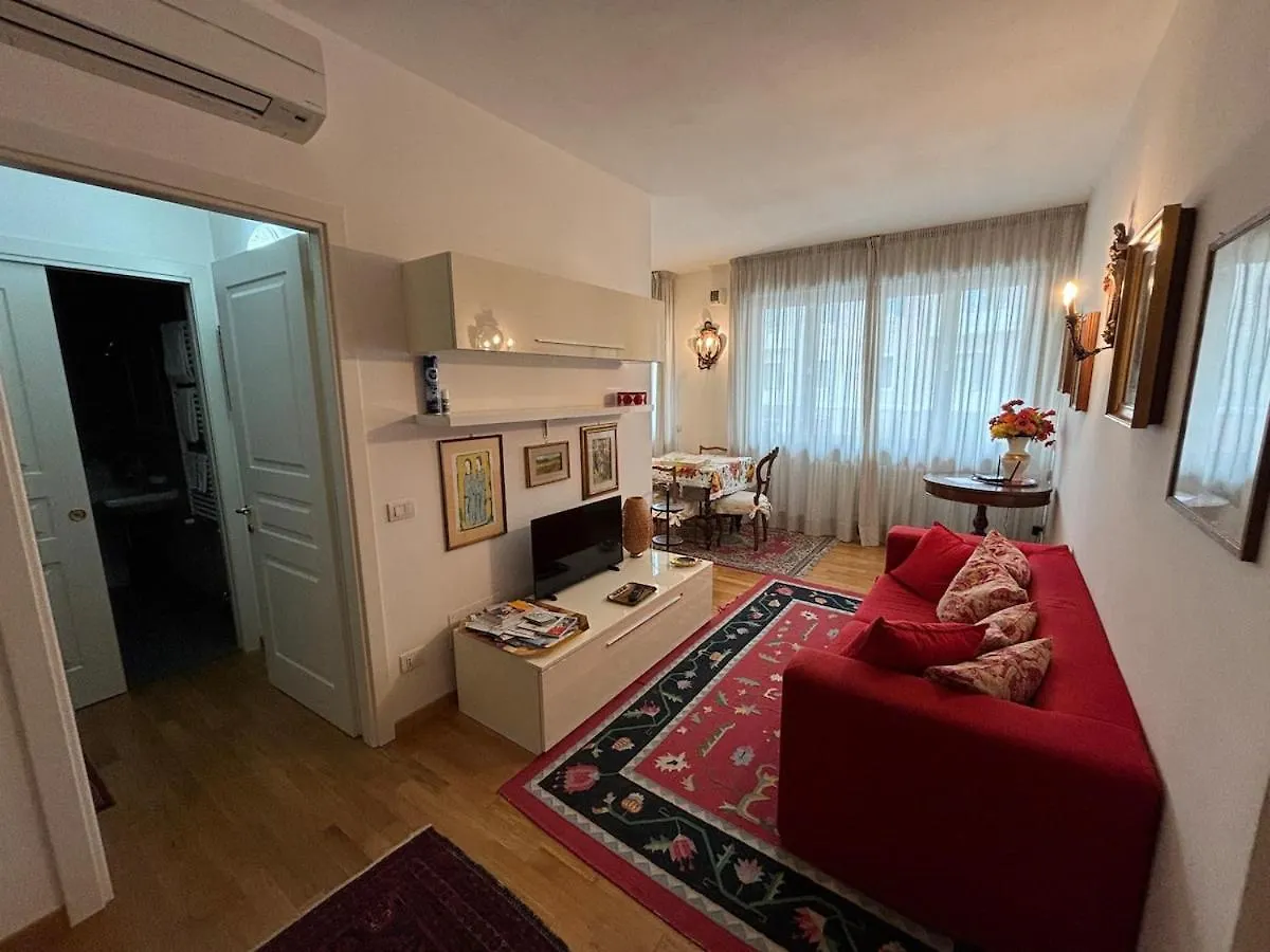 Beautiful New Apartment, Near Torre Di Pisa Italy